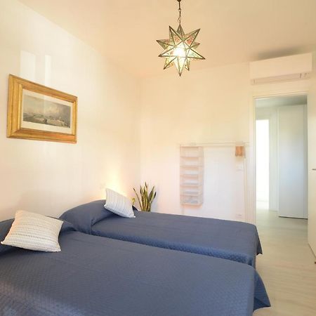 Casa Fiorenza Parcheggio Privato Sanremo Bagian luar foto
