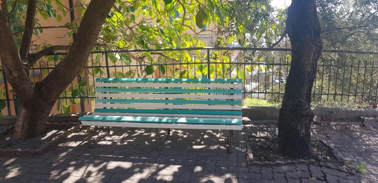 Casa Fiorenza Parcheggio Privato Sanremo Bagian luar foto