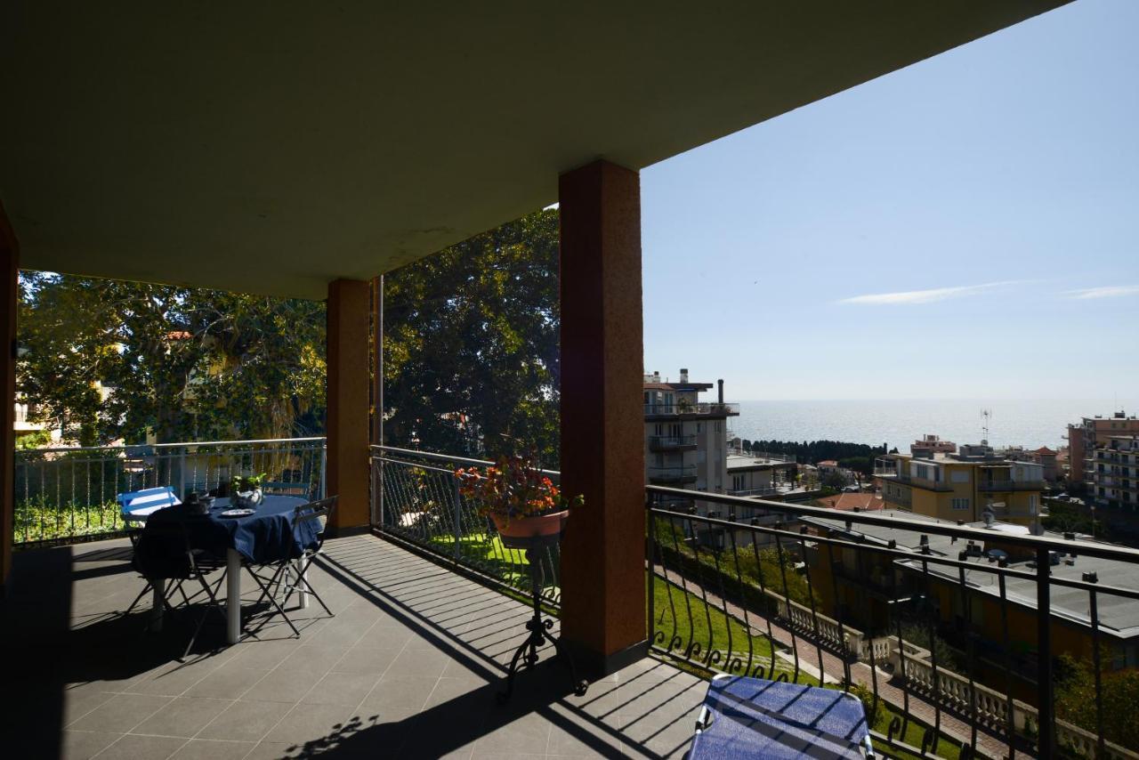 Casa Fiorenza Parcheggio Privato Sanremo Bagian luar foto