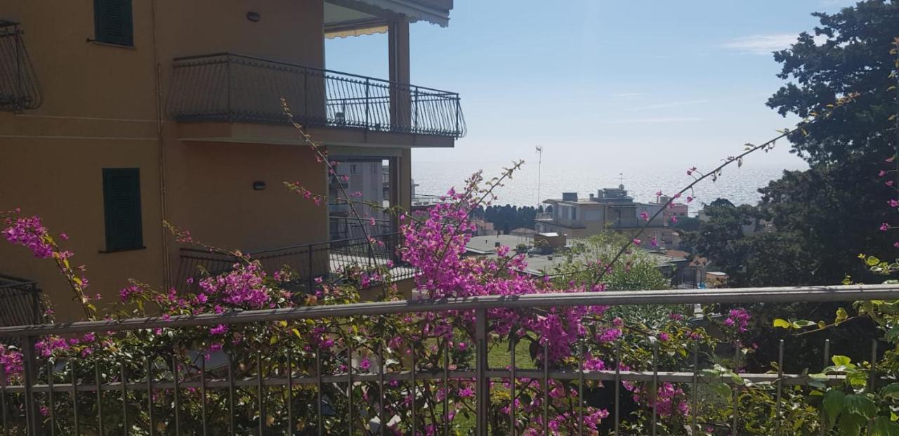 Casa Fiorenza Parcheggio Privato Sanremo Bagian luar foto