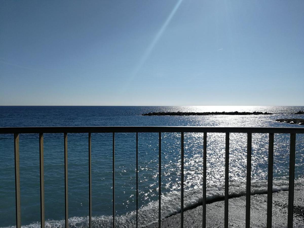 Casa Fiorenza Parcheggio Privato Sanremo Bagian luar foto
