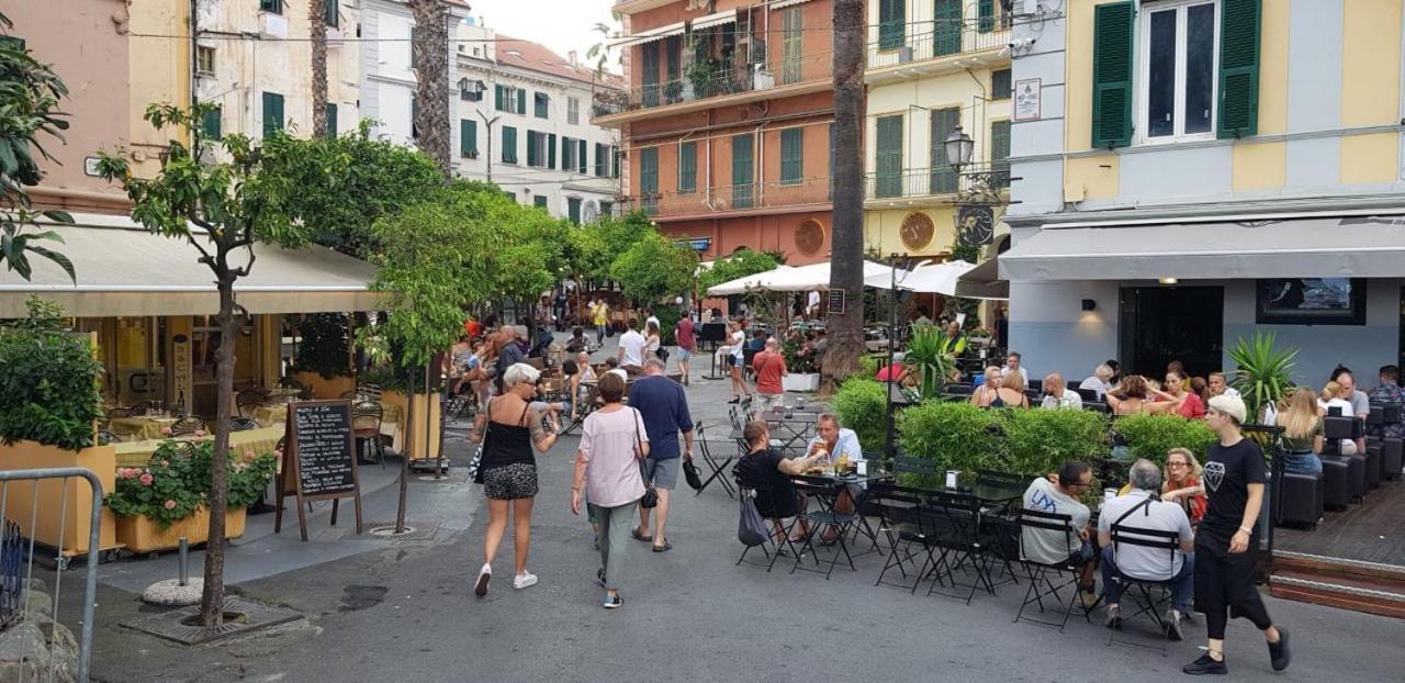 Casa Fiorenza Parcheggio Privato Sanremo Bagian luar foto