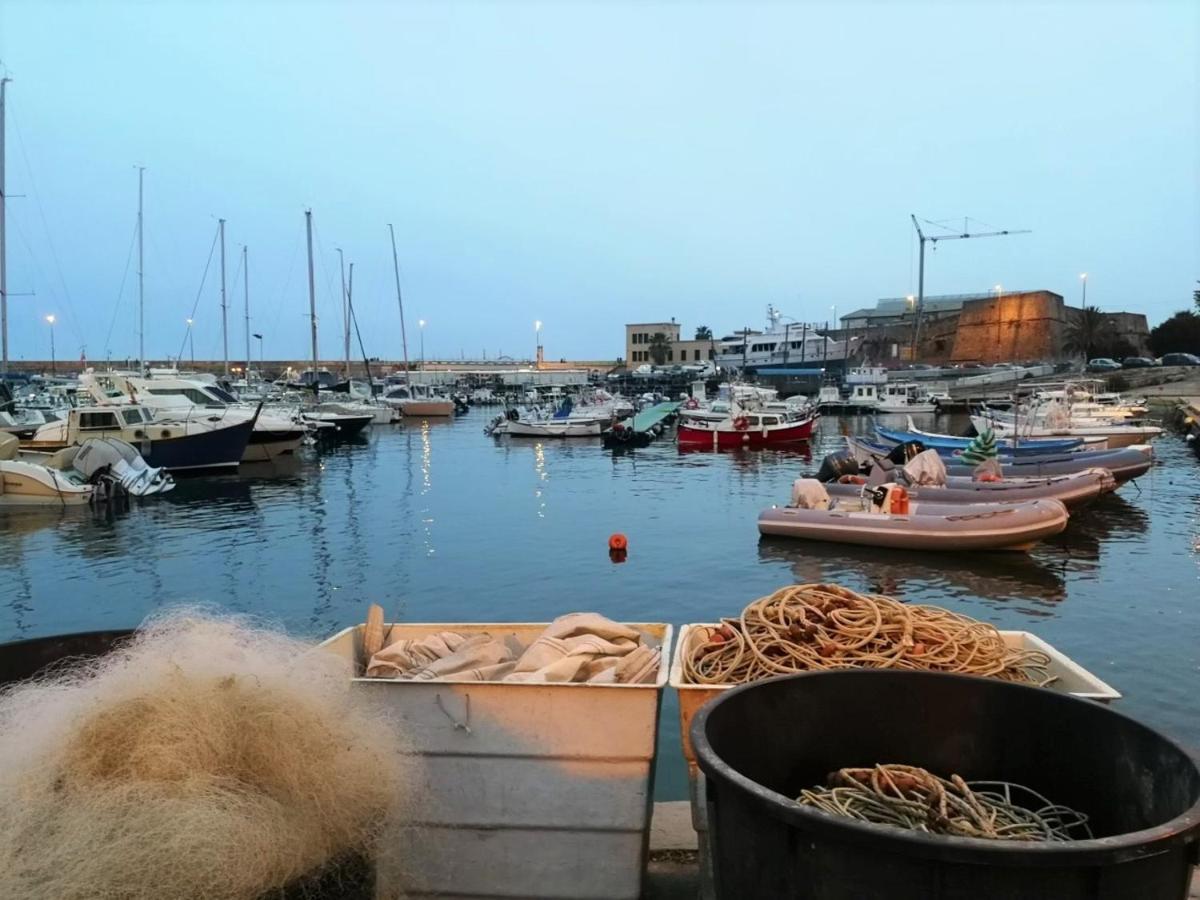 Casa Fiorenza Parcheggio Privato Sanremo Bagian luar foto