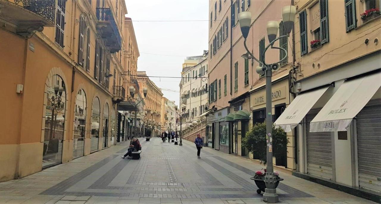 Casa Fiorenza Parcheggio Privato Sanremo Bagian luar foto